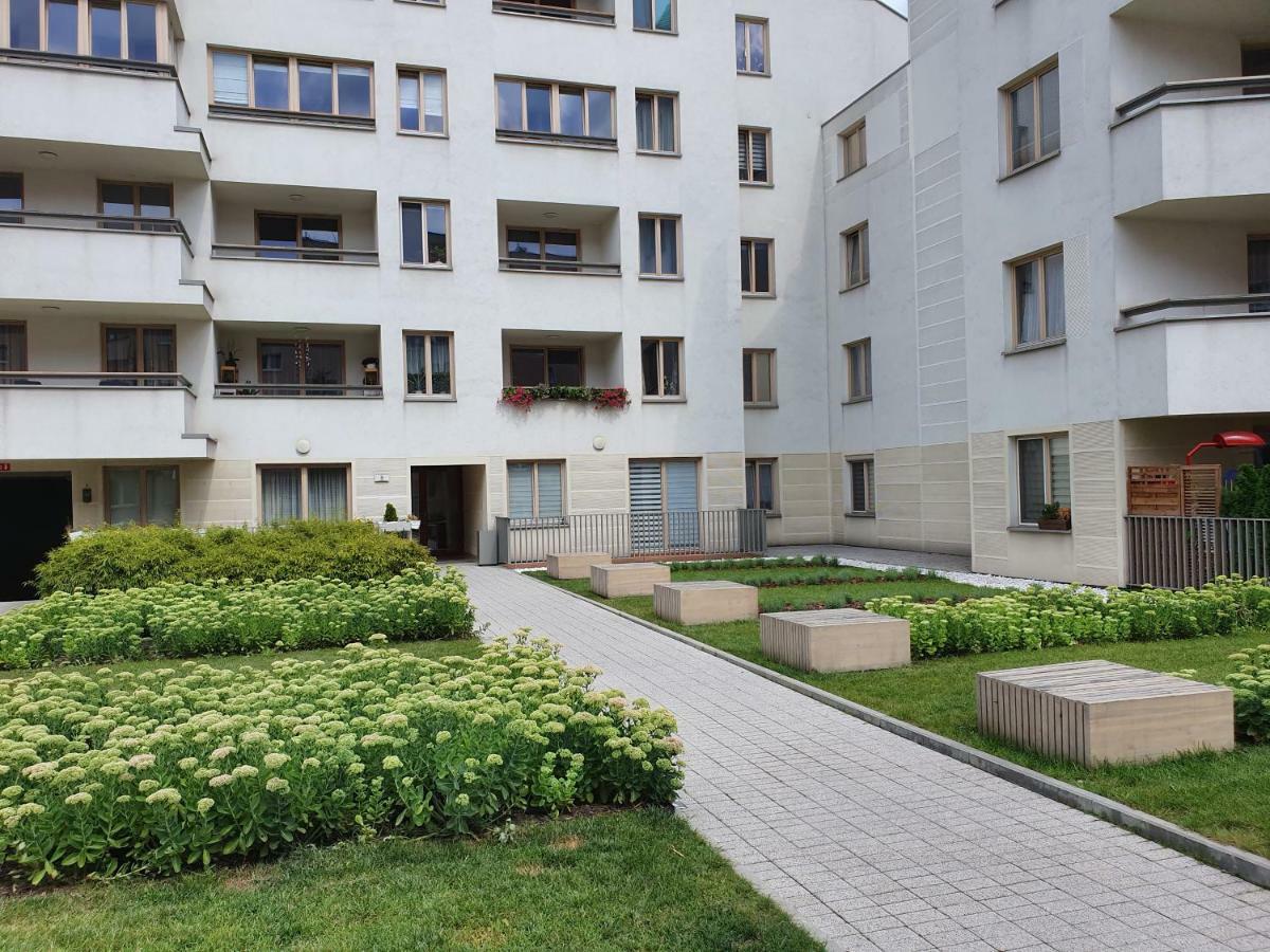 Private Garden In City Center P4You Pl Krasków Εξωτερικό φωτογραφία